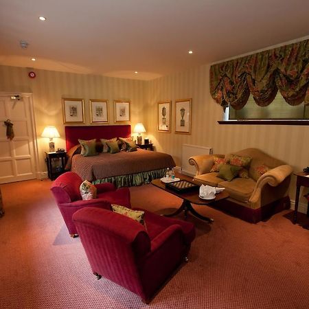 Buckland Manor - A Relais & Chateaux Hotel บรอดเวย์ ภายนอก รูปภาพ