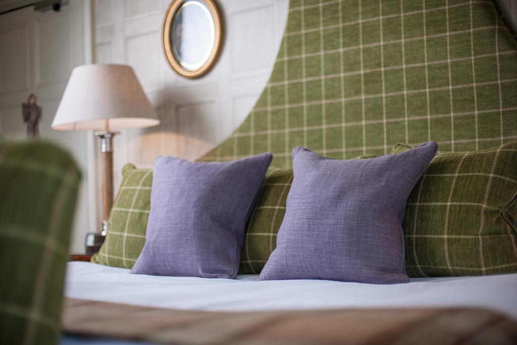 Buckland Manor - A Relais & Chateaux Hotel บรอดเวย์ ภายนอก รูปภาพ