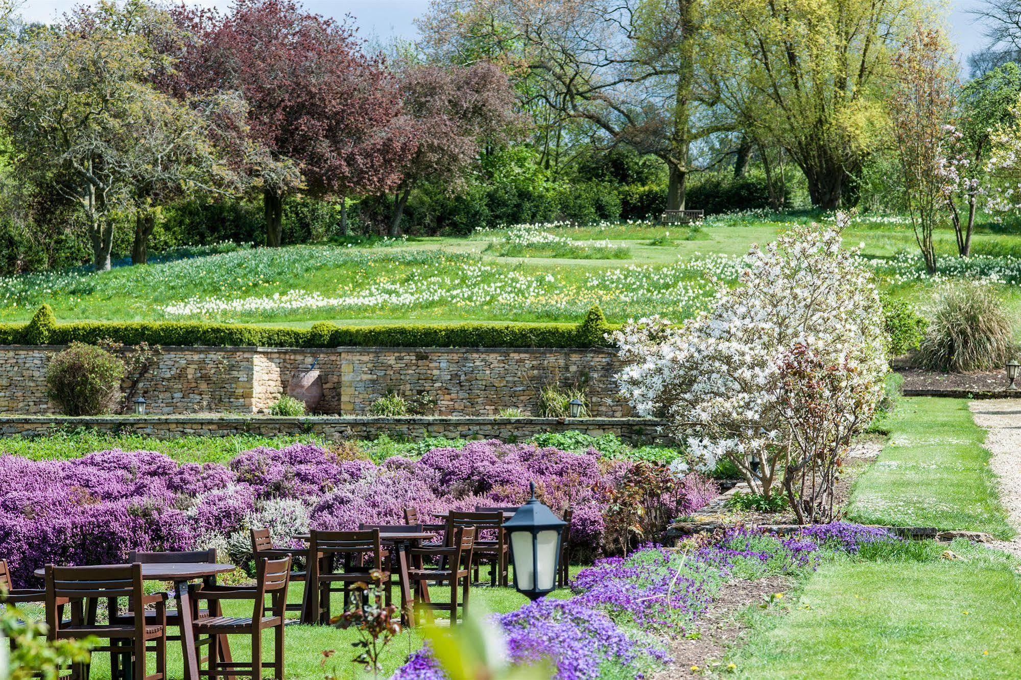 Buckland Manor - A Relais & Chateaux Hotel บรอดเวย์ ภายนอก รูปภาพ