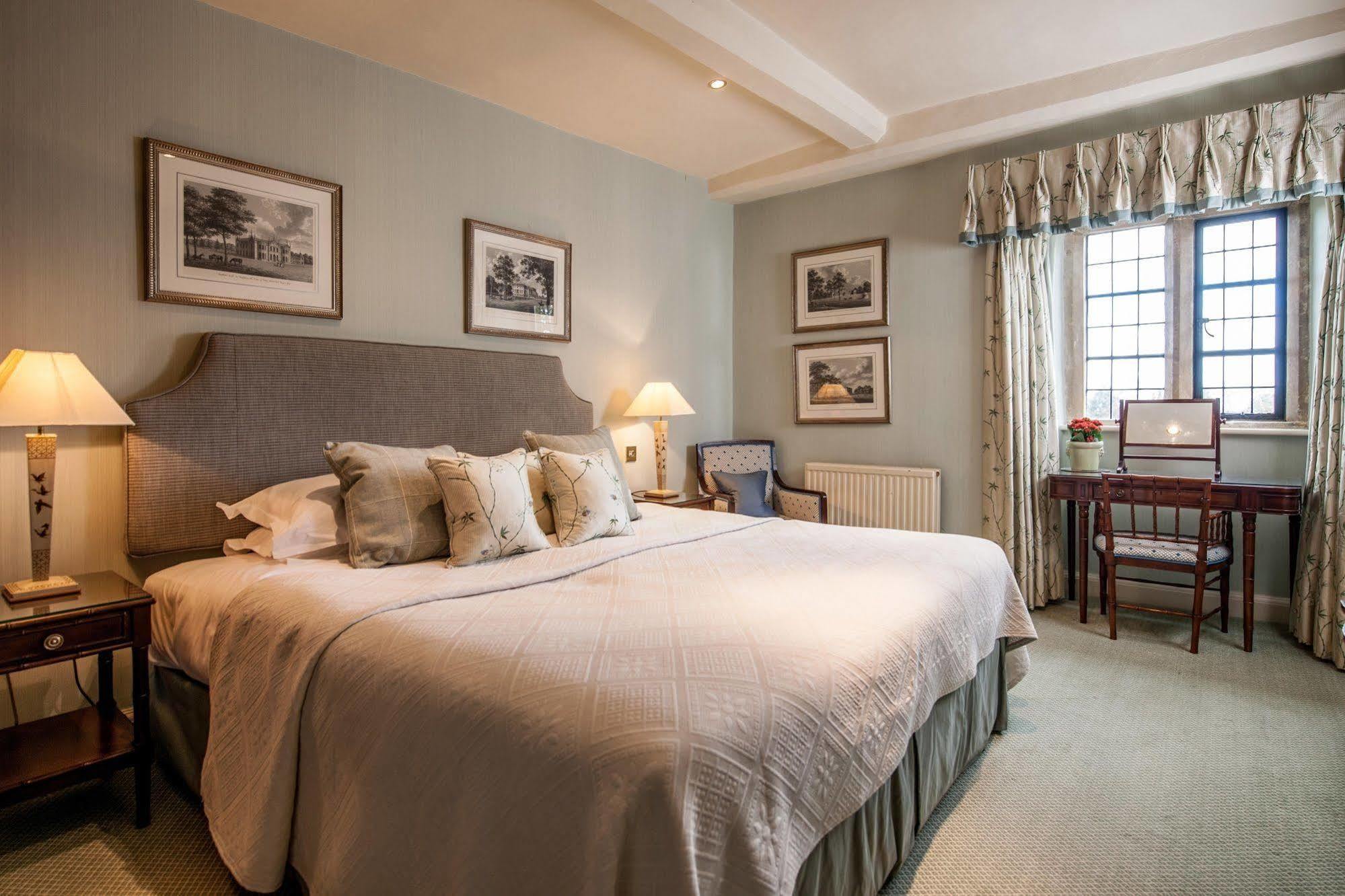 Buckland Manor - A Relais & Chateaux Hotel บรอดเวย์ ภายนอก รูปภาพ