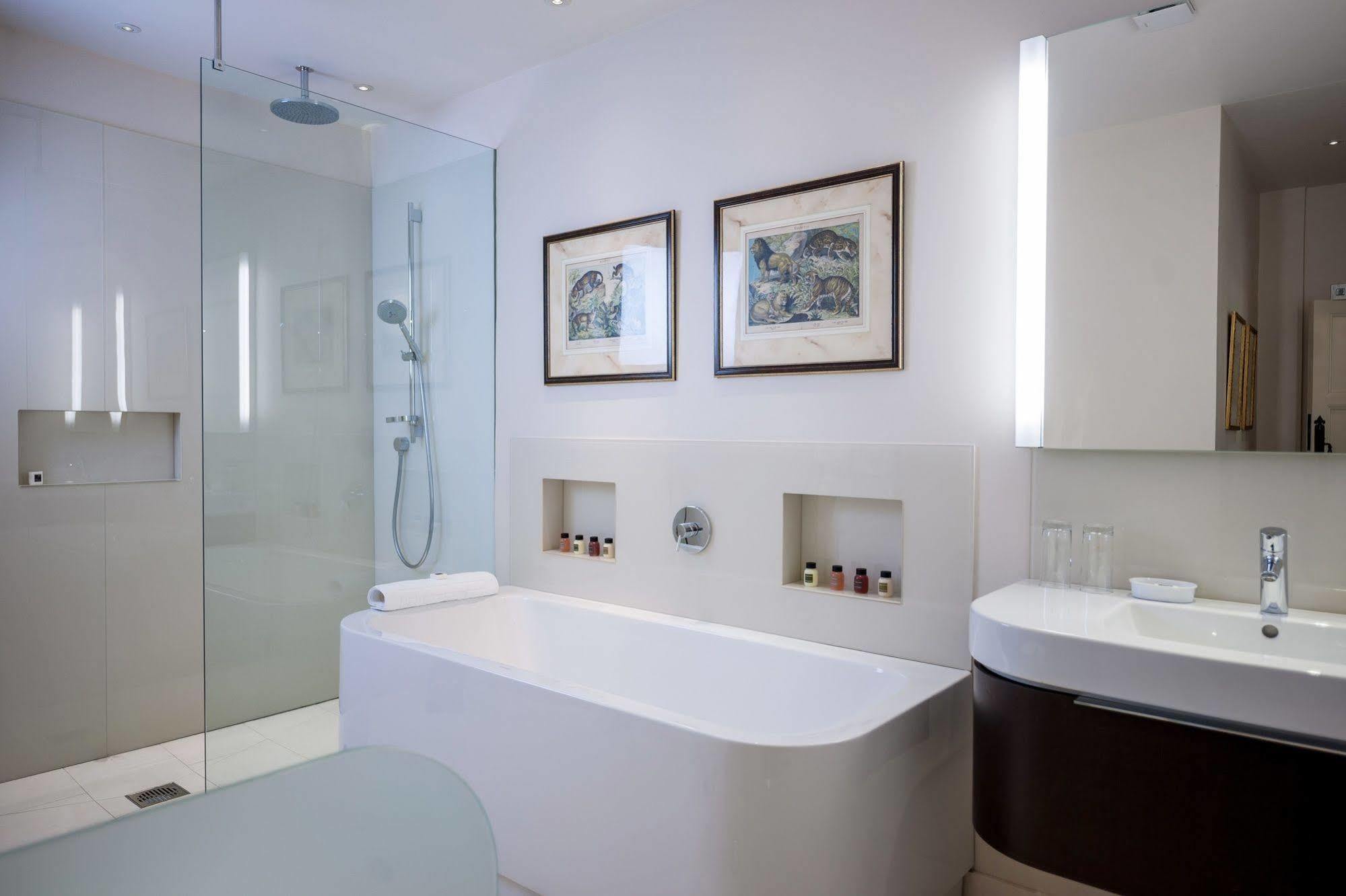 Buckland Manor - A Relais & Chateaux Hotel บรอดเวย์ ภายนอก รูปภาพ